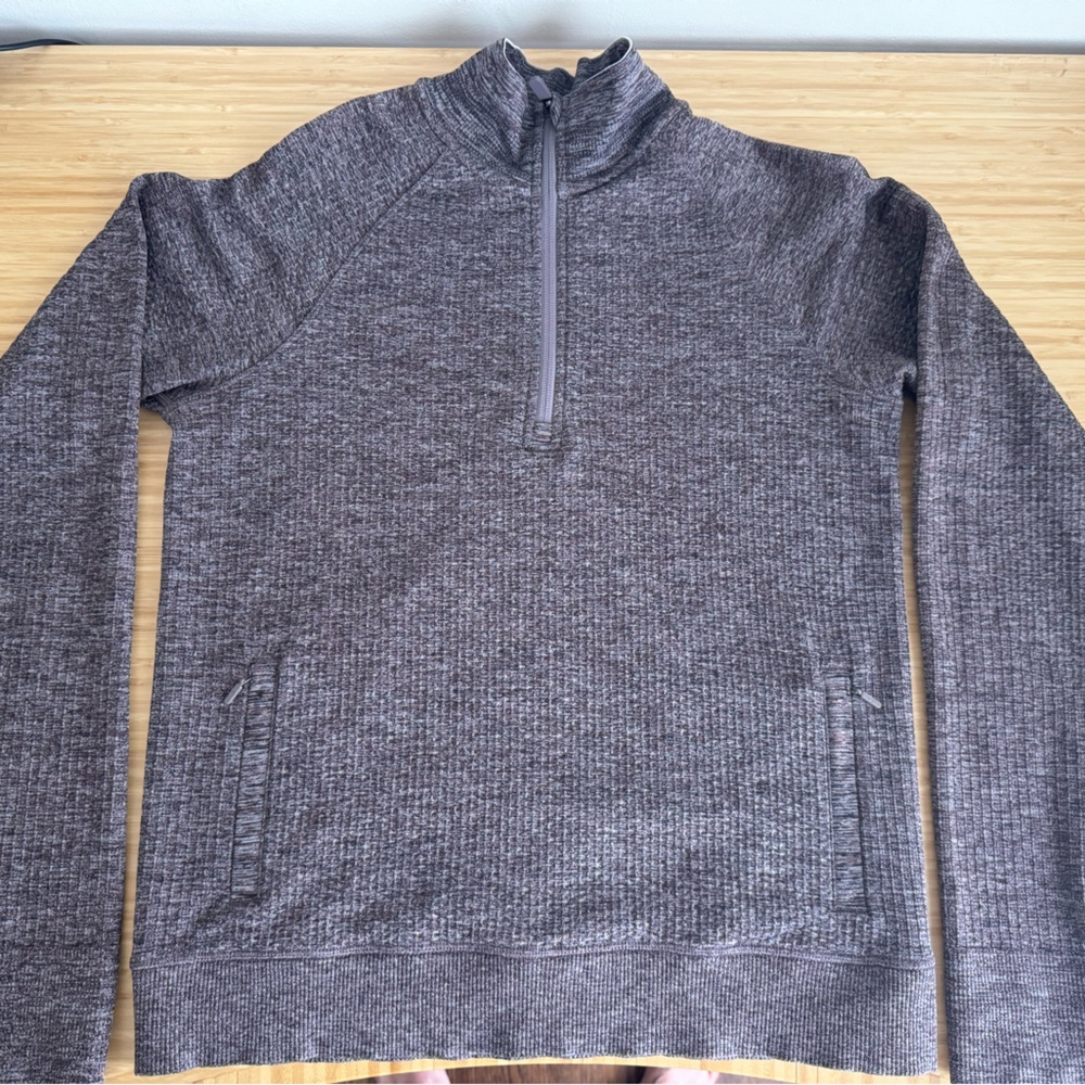 LULULEMON performance top, half zip. Size 8.